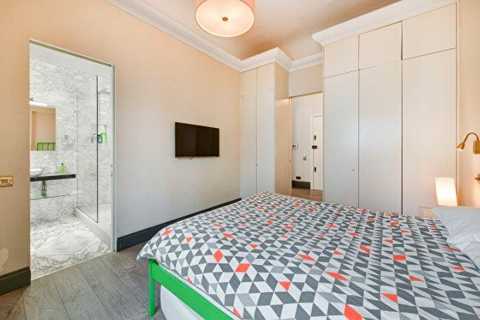 1 Bedroom Flat To Rent In Ovington Square, London, SW3