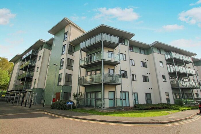 2 Bedroom Flat To Rent In Rollason Way, Brentwood, Essex, CM14