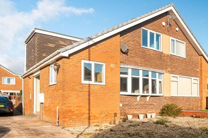 3 Bedroom Bungalow For Sale In Moorside Crescent, Drighlington, BD11