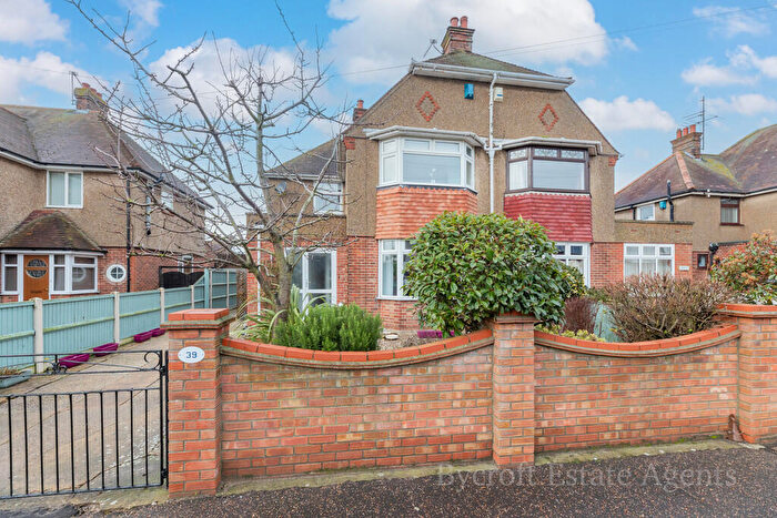 3 Bedroom Semi Detached House For Sale In Collingwood Road, Great Yarmouth, NR30