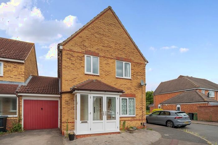 3 Bedroom Link Detached House To Rent In Didcot, Oxfordshire, OX11