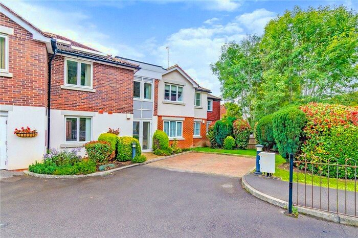 1 Bedroom Flat For Sale In Dene Court, Stafford Road, Caterham, CR3