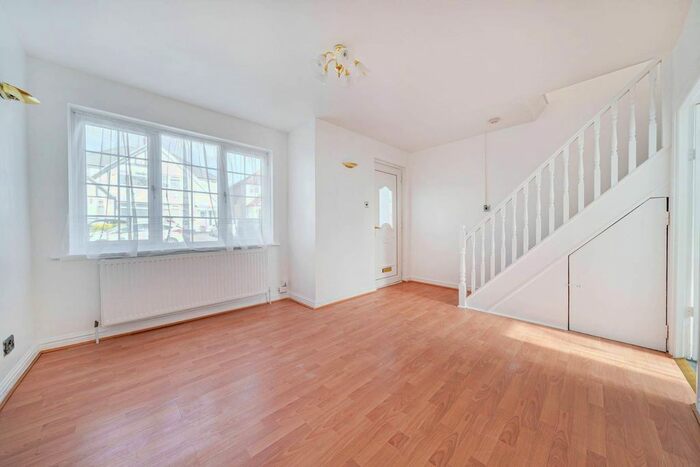 3 Bedroom Semi-Detached House To Rent In Belsize Road, Harrow, HA3