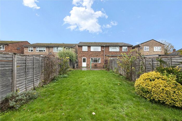 3 Bedroom Semi-Detached House To Rent In Fairway Avenue, West Drayton, UB7