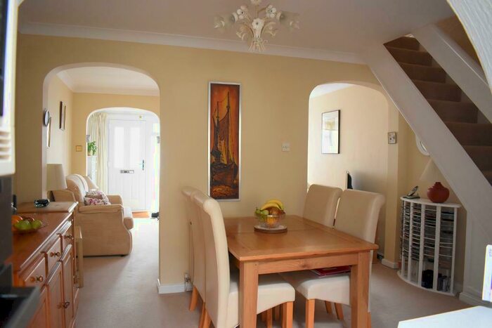 3 Bedroom Terraced House For Sale In Elm Park Avenue, Elm Park, Essex, RM12