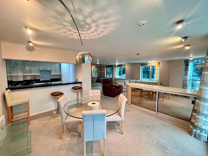 3 Bedroom Flat To Rent In Waterside Way, Nottingham, NG2