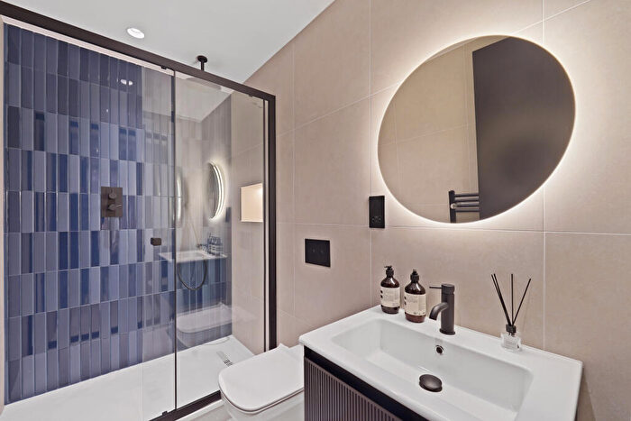 3 Bedroom Mews For Sale In Lamb Mews, London Fields, E8 - Photo 6