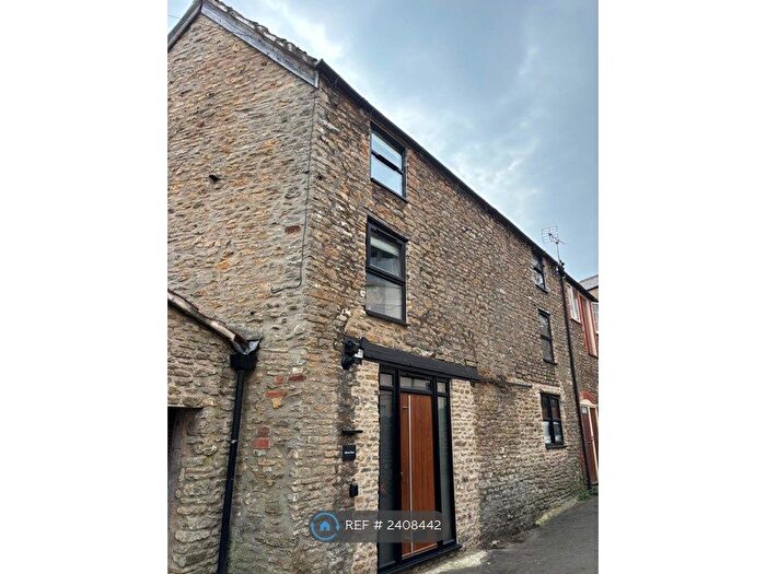 2 Bedroom End Of Terrace House To Rent In Morgans Lane, Frome, BA11