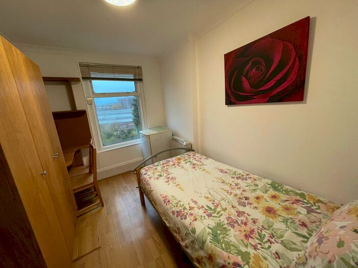 Studio To Rent In Philbeach Gardens, Earls Court SW5