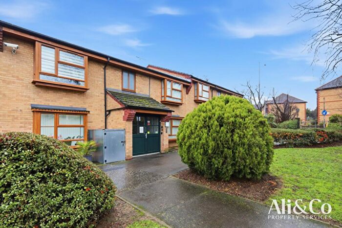 1 Bedroom Apartment For Sale In Priestley Court, Grays, RM17