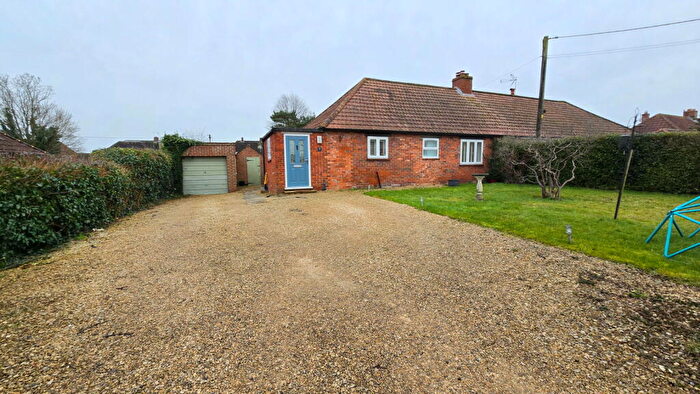 3 Bedroom Semi-Detached Bungalow For Sale In Back Lane, Beenham, Reading, RG7