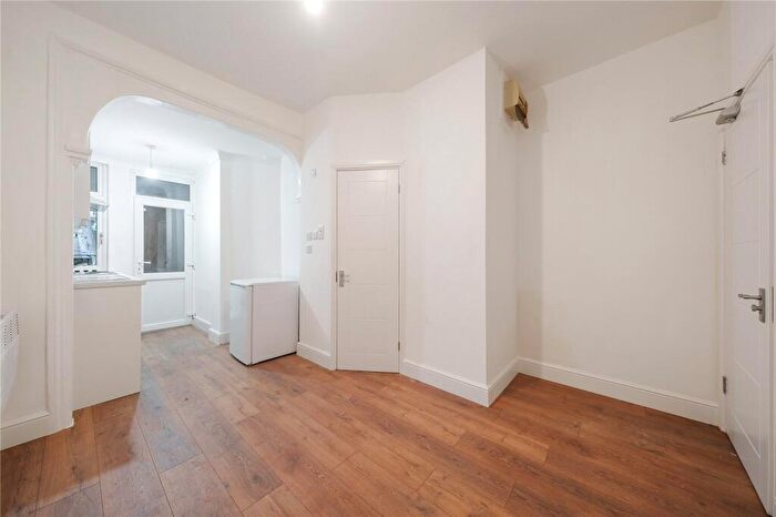 Studio To Rent In Victoria Road, Edmonton, London, N18