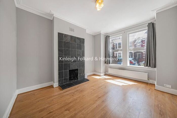 2 Bedroom Flat To Rent In Bruce Road Mitcham, CR4