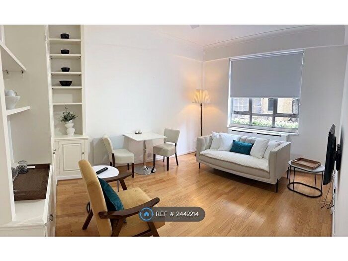 1 Bedroom Flat To Rent In Albany Court, London, SW1H