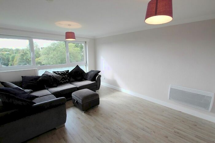3 Bedroom Flat To Rent In Glenacre Road, Glasgow, G67