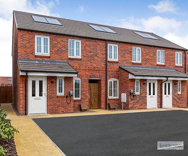 2 Bedroom End Terrace House To Rent In Sika Avenue, Rothwell, NN14