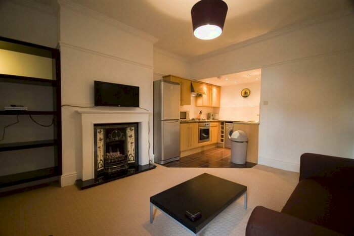 3 Bedroom Flat To Rent In Forsyth Road, Newcastle Upon Tyne, NE2