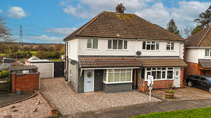 3 Bedroom Semi Detached House For Sale In Vicarage Close, Kirby Muxloe, LE9