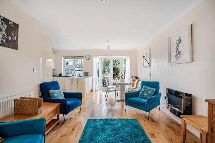 3 Bedroom End Of Terrace House For Sale In Highfield Road, Woodford Green, Essex, IG8