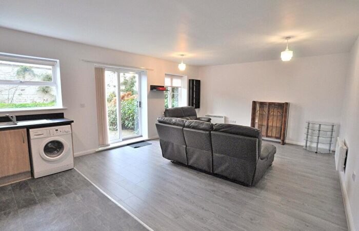 1 Bedroom Flat For Sale In Johnson Place, Walsworth Road, Hitchin, SG4