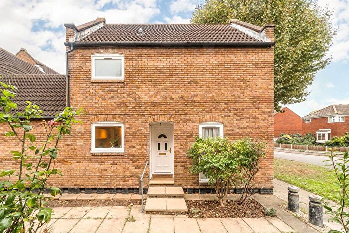 2 Bedroom Property For Sale In Farrins Rents, Rotherhithe, SE16