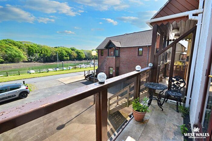 2 Bedroom Semi-Detached House For Sale In Gaddarn Reach, Neyland, Milford Haven, SA73