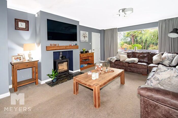 4 Bedroom Detached House For Sale In Woolsbridge Road, Ashley Heath, Ringwood, BH24