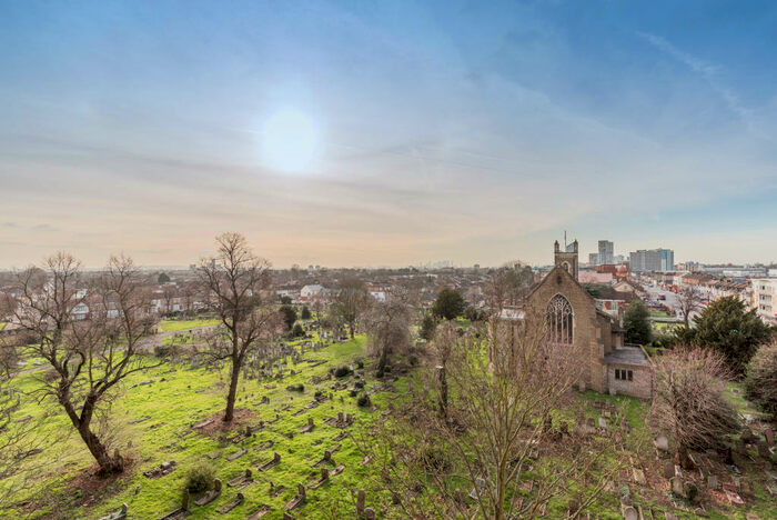 2 Bedroom Flat To Rent In Charter House, Ilford, IG1