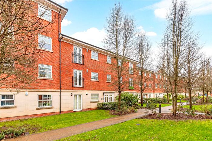 2 Bedroom Apartment For Sale In Jago Court, Newbury, Berkshire, RG14