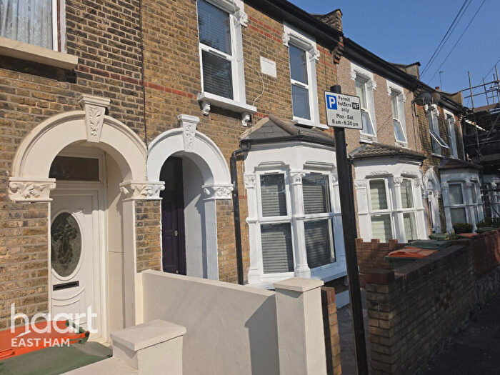 3 Bedroom Terraced House To Rent In Grangewood Street, London, E6