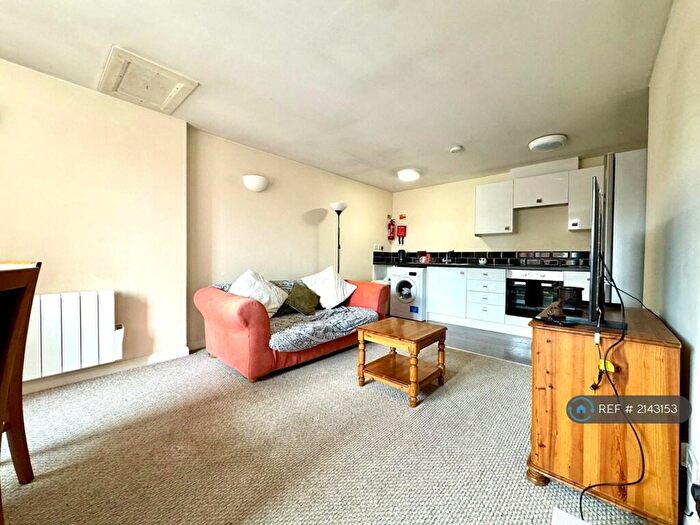 1 Bedroom Flat To Rent In Post Office Lane, Wantage, OX12