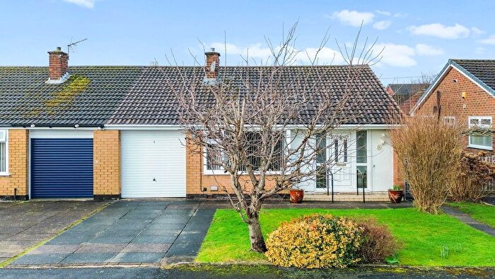 2 Bedroom Semi-Detached Bungalow For Sale In Dounrey Close, Fearnhead, WA2