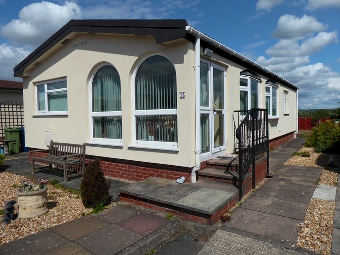 2 Bedroom Mobile/park Home For Sale In Odessa Park, Gloucester Road, Tewkesbury, Gloucestershire, GL20
