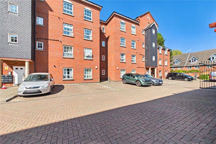 2 Bedroom Apartment To Rent In Hunters Wharf, Katesgrove Lane, Reading, RG1