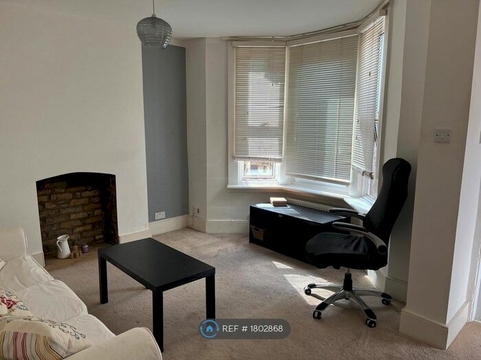 1 Bedroom Flat To Rent In Elswick Road, London, SE13