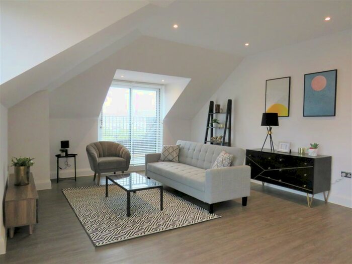 1 Bedroom Apartment To Rent In Everard Close, St. Albans, AL1