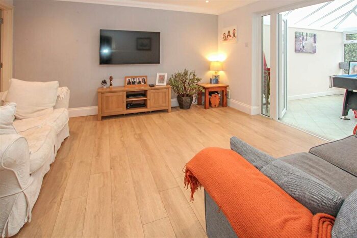 5 Bedroom Detached House For Sale In The Chase, Ingrave, Brentwood, CM13