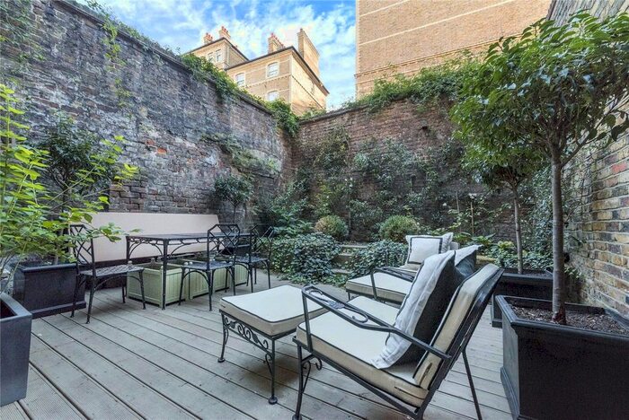 1 Bedroom Terraced House For Sale In Marchmont Street, Bloomsbury, WC1N
