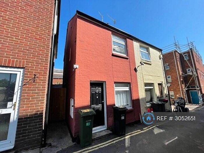 2 Bedroom Semi-Detached House To Rent In Bedworth Place, Ryde, PO33