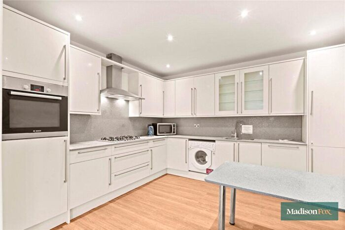 4 Bedroom Apartment To Rent In High Road, Chigwell, Essex, IG7