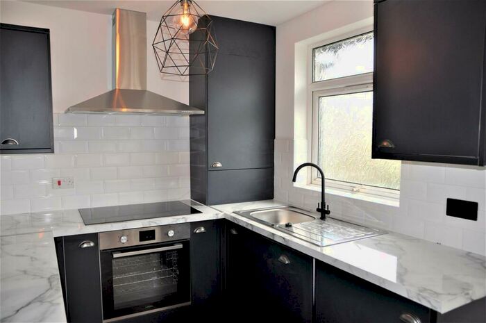 3 Bedroom Maisonette To Rent In Earls Crescent, Harrow, Middlesex, HA1