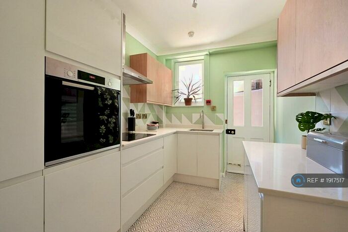 1 Bedroom Flat To Rent In Beaconsfield Villas, Brighton, BN1