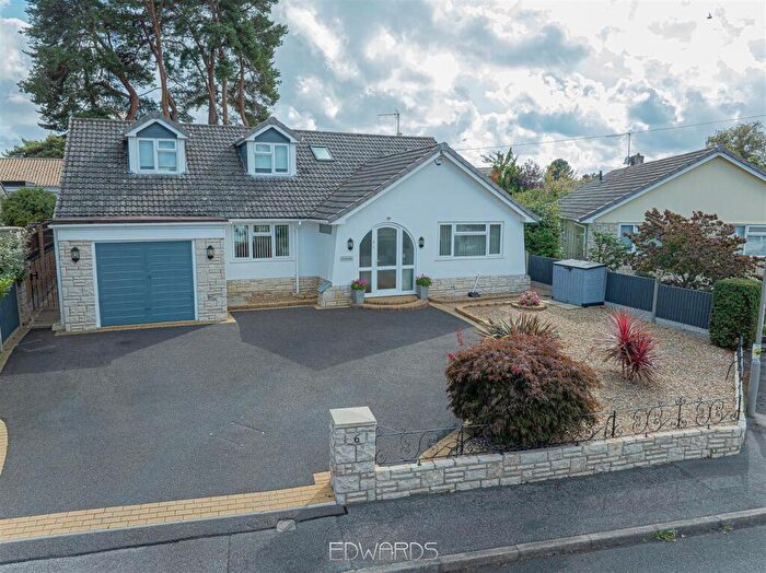 5 Bedroom Detached House For Sale In Wincombe Close, Ferndown, BH22
