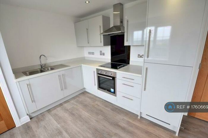 1 Bedroom Flat To Rent In Sycamore Court, Luton, LU2
