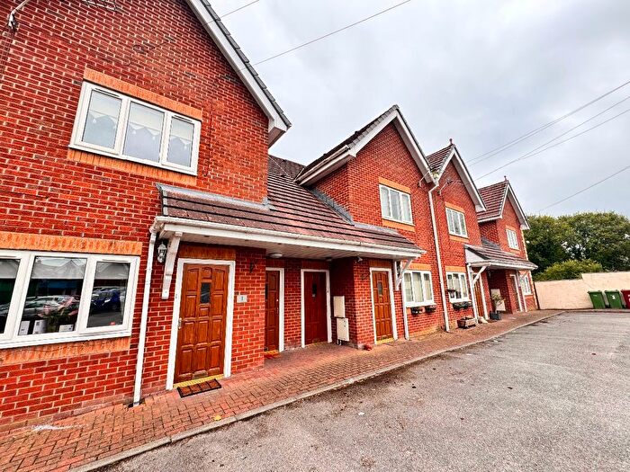 1 Bedroom Flat To Rent In Fletcher Street, Little Lever, Bolton, BL3