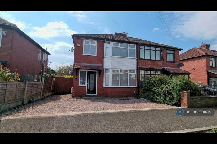 3 Bedroom Semi-Detached House To Rent In St. Georges Road, Droylsden, Manchester, M43