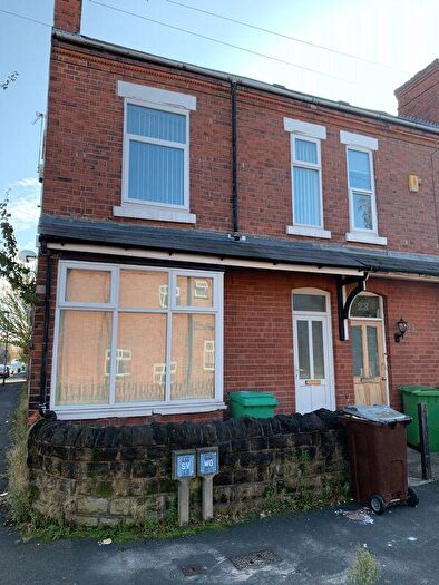 4 Bedroom House Of Multiple Occupation To Rent In Four Bedroom Student House On Ednaston Road, NG7