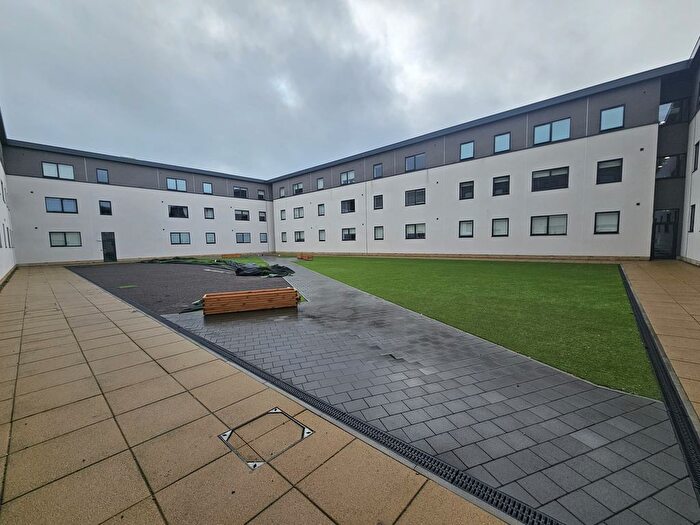 2 Bedroom Flat To Rent In Bingley Road, Bradford, BD9