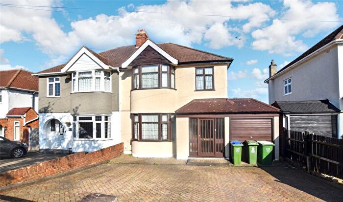 3 Bedroom Semi-Detached House For Sale In Horsham Road, Bexleyheath, DA6