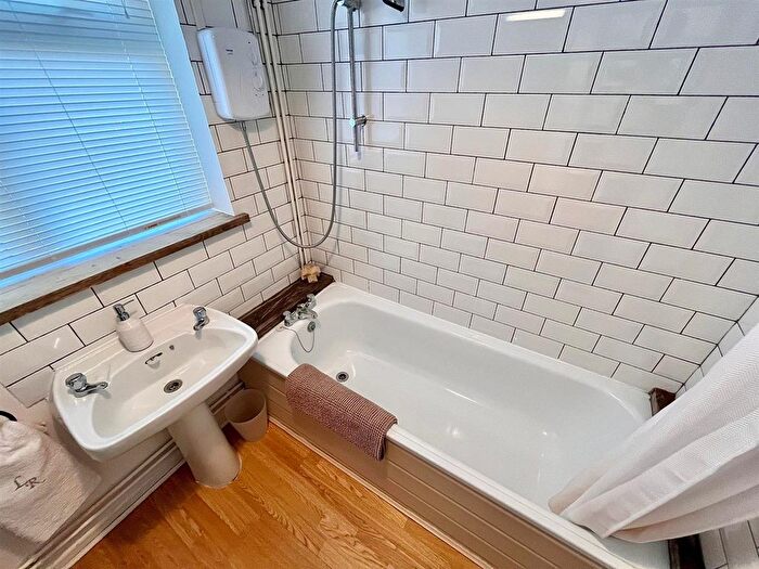 2 Bedroom Chalet For Sale In Newport Road, Hemsby, NR29